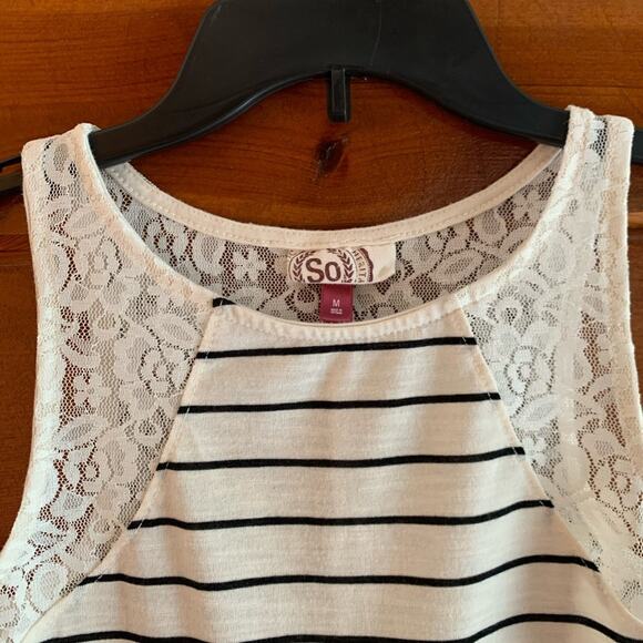 Striped Lace Trim Lace Open Back Slit Sleeveless Tank Top NWOT - Picture 3 of 12